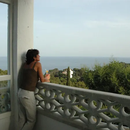 Famara يوريت دي مار