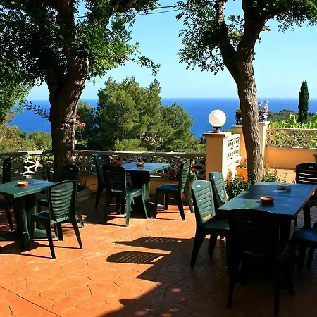 Famara * Lloret de Mar